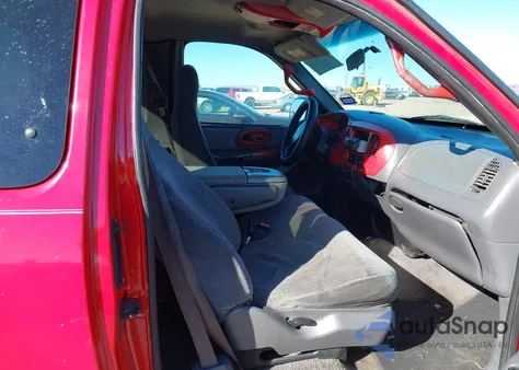 2000 Ford F-150 Lariat/Work Series/Xl/Xlt from USA, damaged, VIN 1FTRX17W2YKB04010